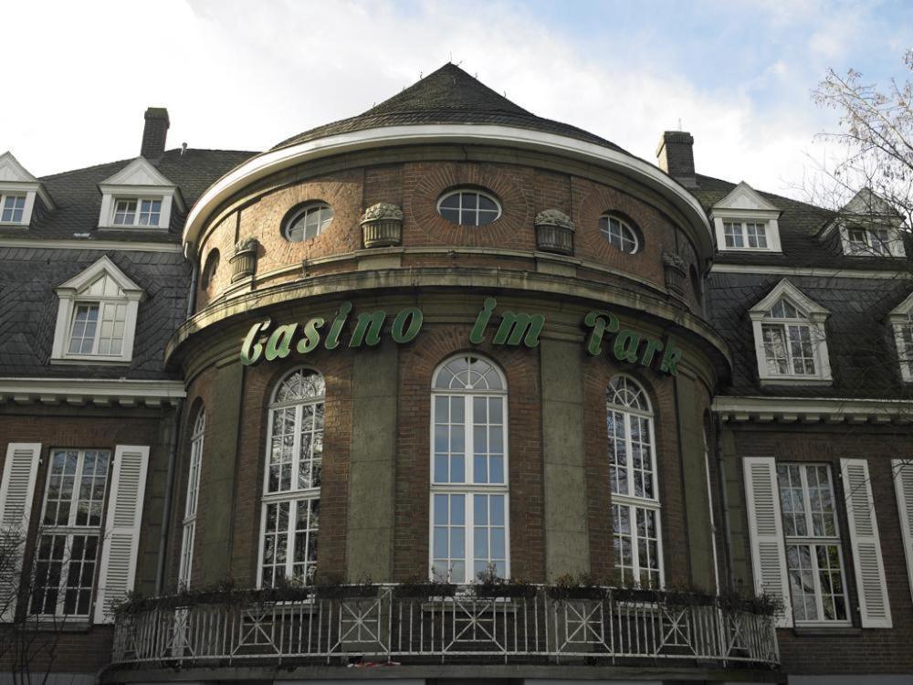Hotel Casino Im Park Kamp-Lintfort Εξωτερικό φωτογραφία